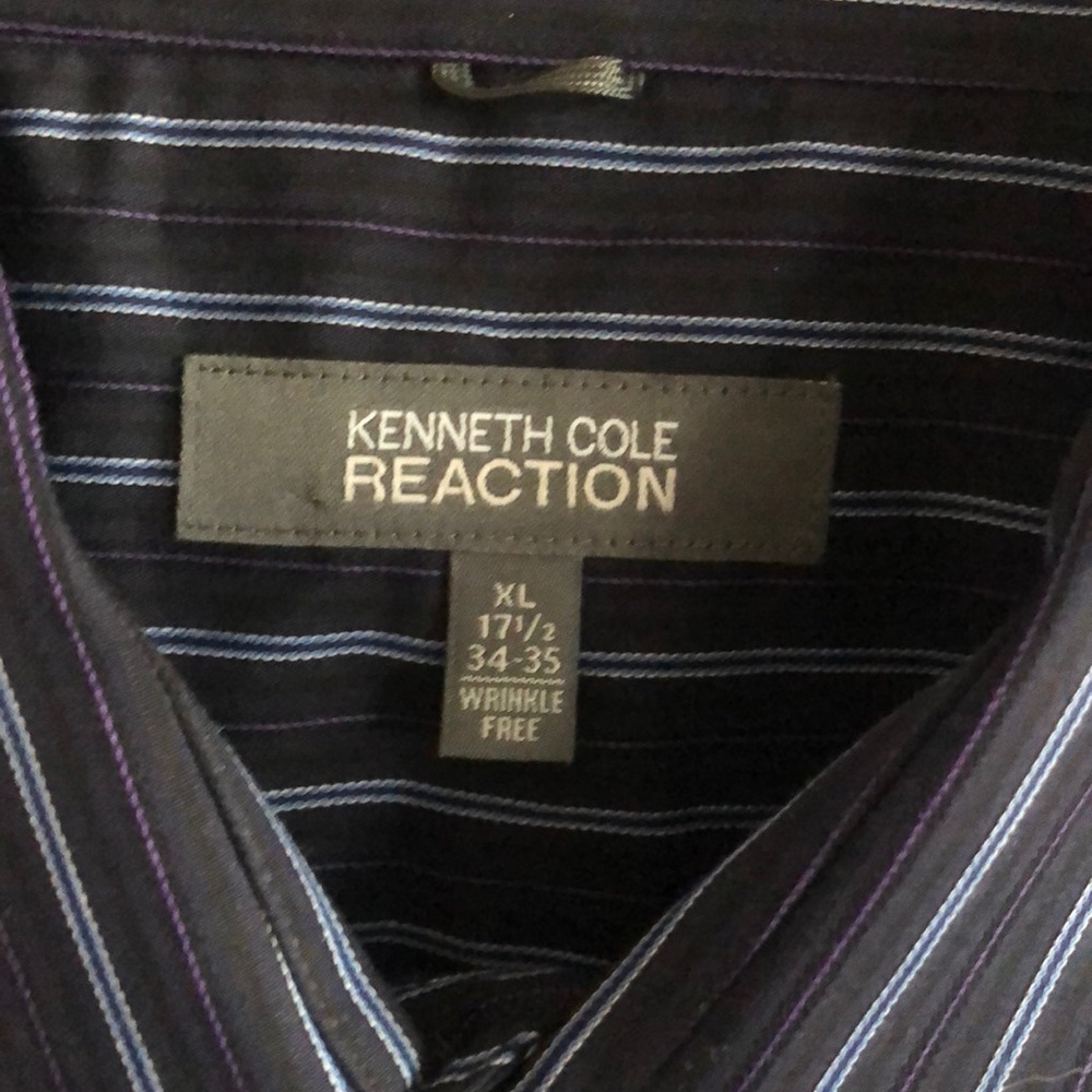 Kenneth Cole Reaction button down - Picture 2 of 6